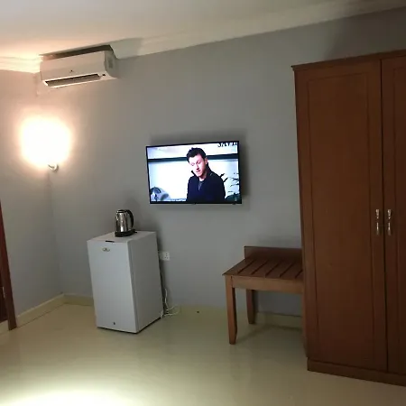 Hotel Gold Crown