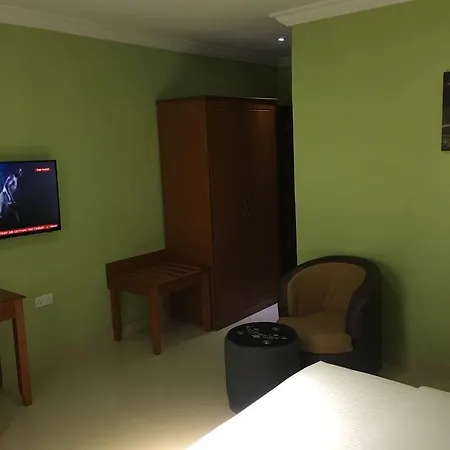 Gold Crown Hotel 3*